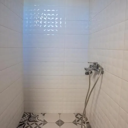 Lucid Dream Apt. |bozinis