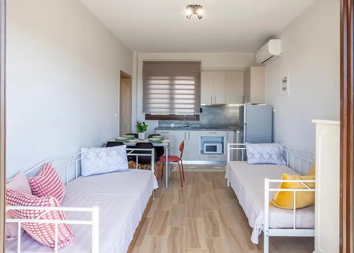 Lucid Dream Apt. |bozinis