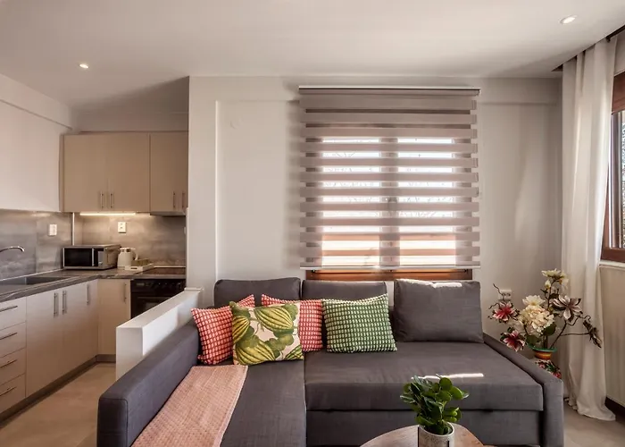 Lucid Dream Apt. |bozinis Psakoudia
