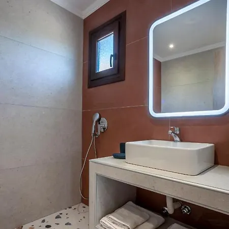 Lucid Dream Apt. |bozinis Psakoudia