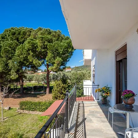 Apartment Lucid Dream Apt. |bozinis *