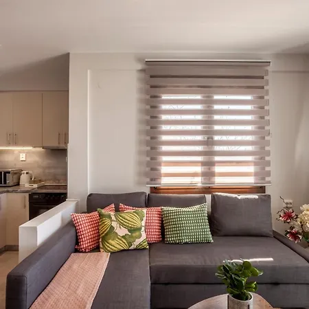 Lucid Dream Apt. |bozinis Psakoudia