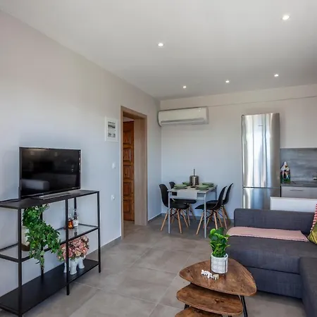 Lucid Dream Apt. |bozinis * Psakoudia