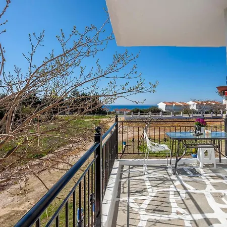 Lucid Dream Apt. |bozinis