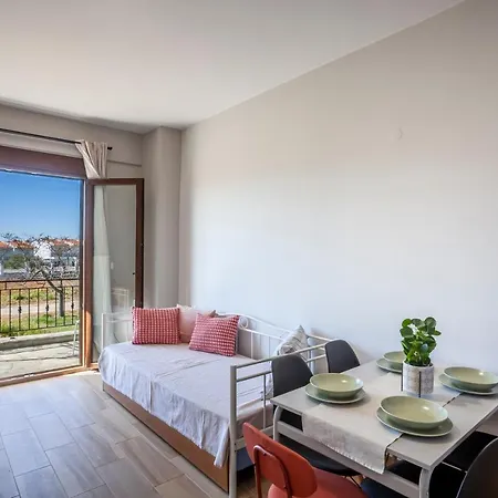 Lucid Dream Apt. |bozinis Psakoudia